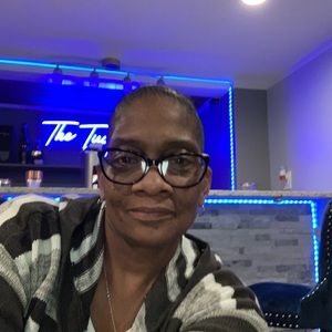 Meet your Posher, Monica